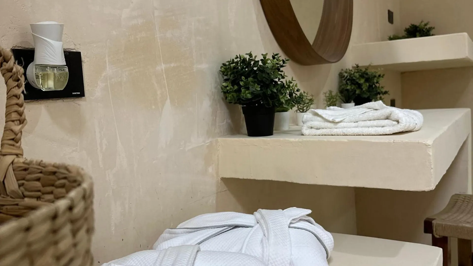 Holbox Midtown Suites Mexico